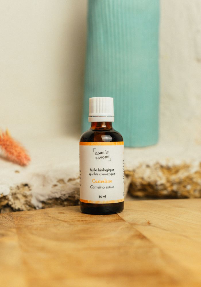 huile pure et biologique de cameline, adoucissante et apaisante