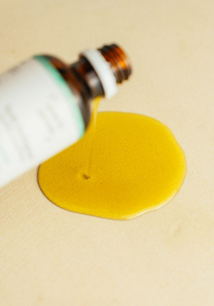 Huile pure biologique, nourrissante adoucissante et apaisante