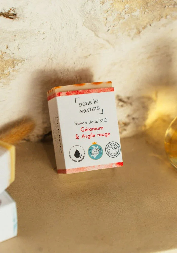 Savon bio doux – Géranium & Argile rouge
