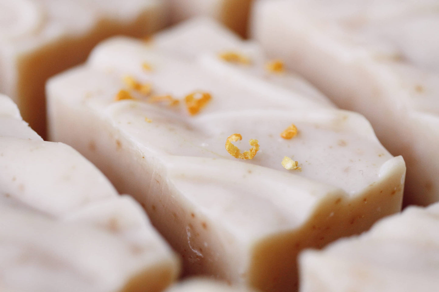 Savons exfoliants Bio aux agrumes Fait en France : un moment de relaxation et de douceur sous la douche
