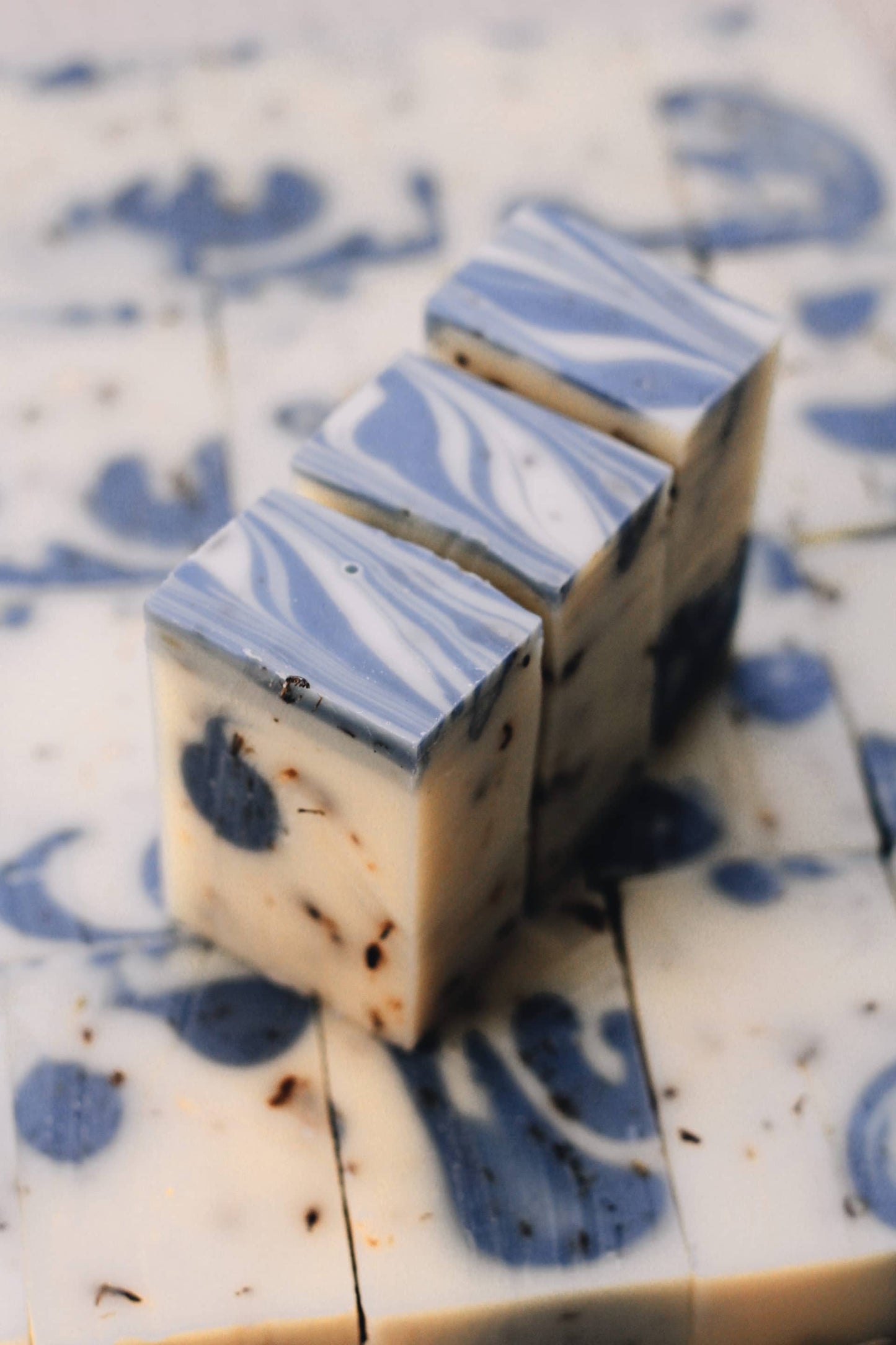 Savon Bio fleurs de lavande de Grenoble Fait en France : une expérience de douche relaxante et naturelle