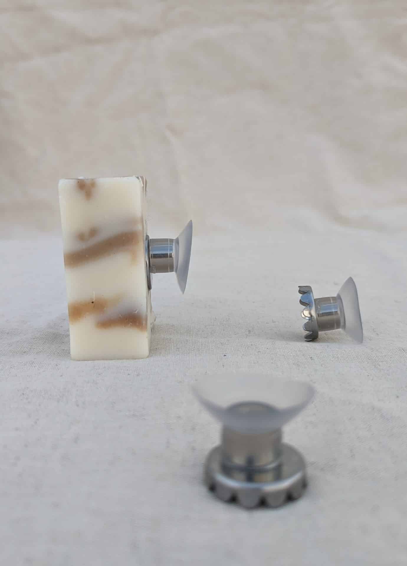 porte savon ventouse, pratique qui prolonge la vie des savons