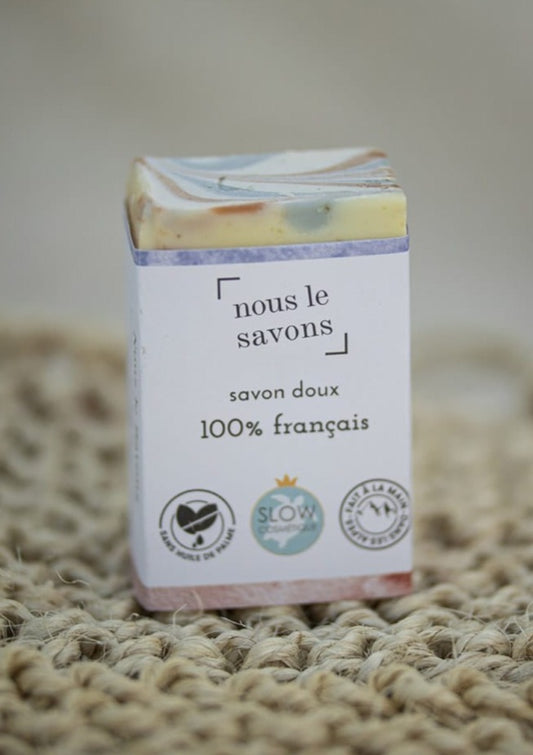 Savon doux 100% français, fabriqué dans les Alpes à base d'ingrédients bio produits en France