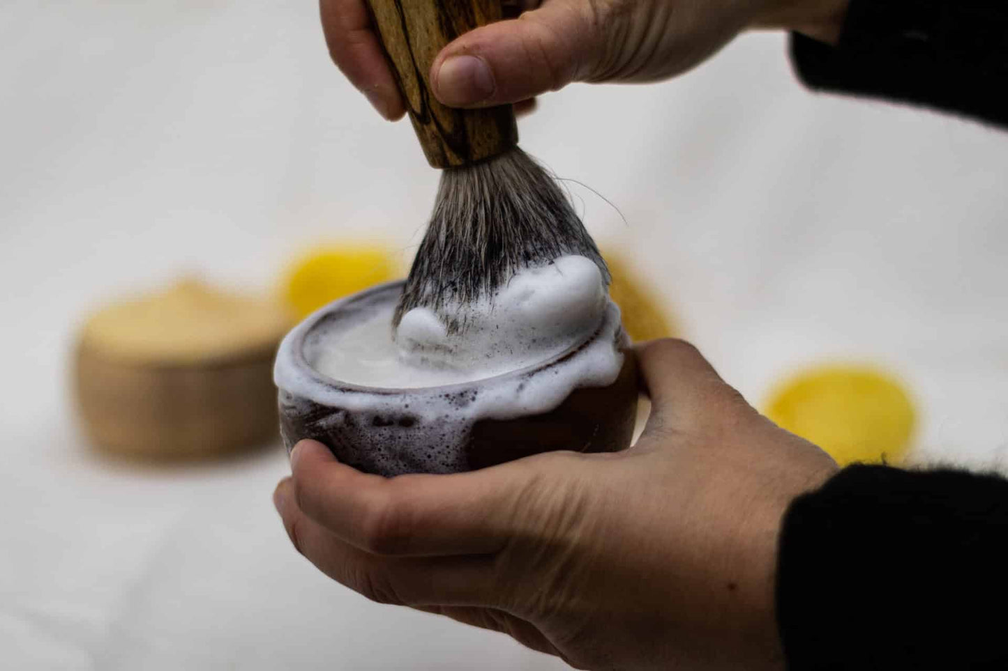 savon rasage bio moussant fabriqué à la main dans les Alpes