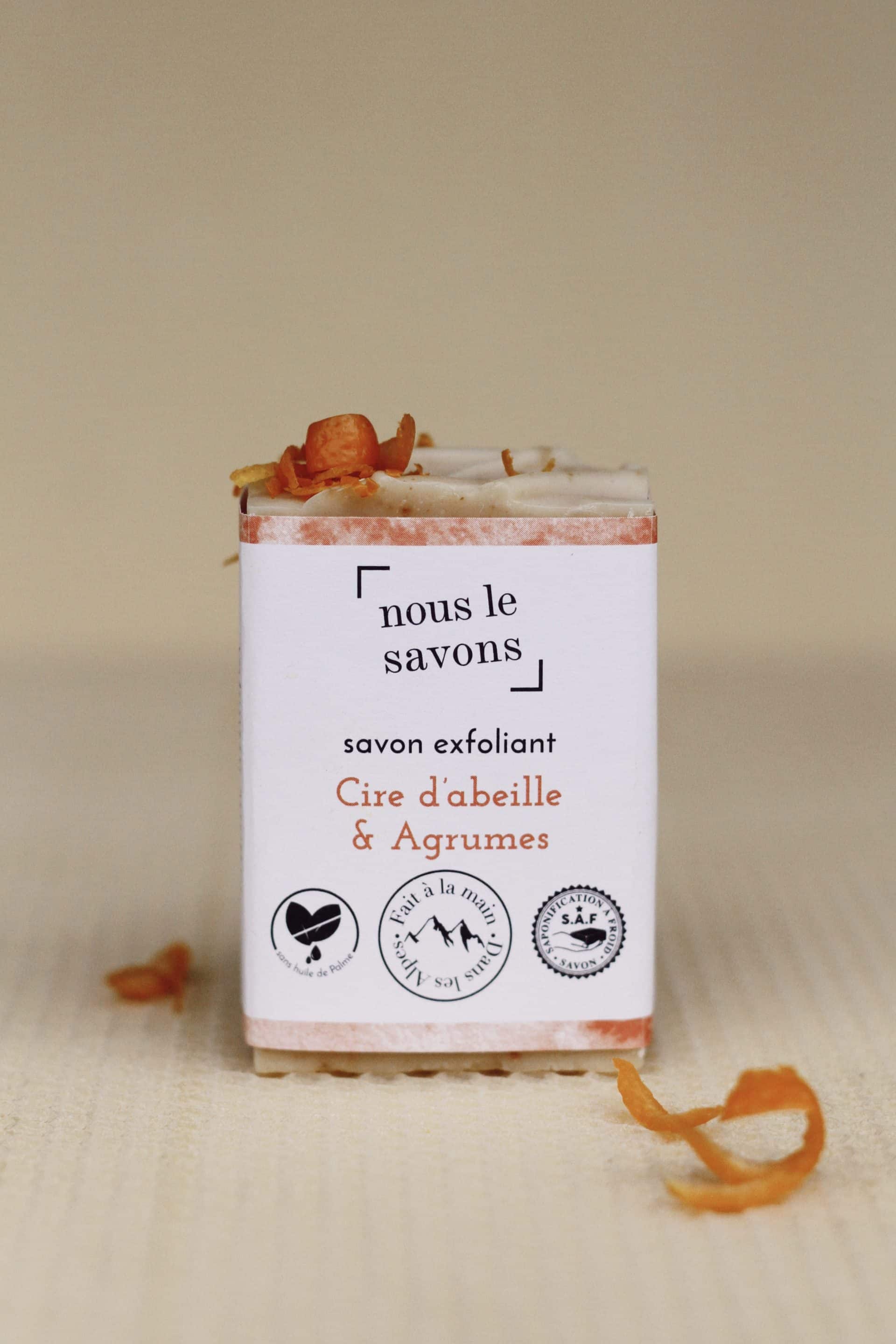 savons exfoliant agrumes solides  faits en France à la main dans notre savonnerie artisanale
